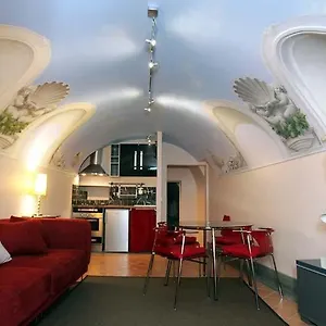 https://roma-centralissimo-navona-square.it-romehotels.com